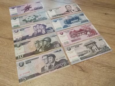 9 vnt. Siaures Korejos vonu banknotu kolekcija