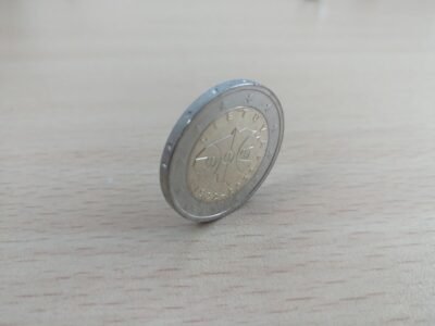Progine 2 euru moneta skirta Lietuvos krepsinio 100-meciui